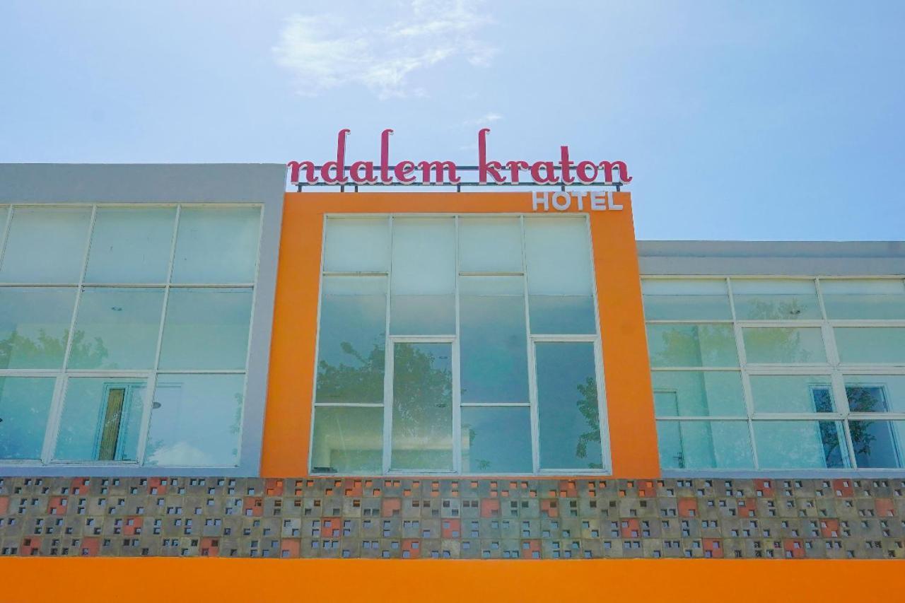Ndalem Kraton Hotel Sidoarjo Dış mekan fotoğraf